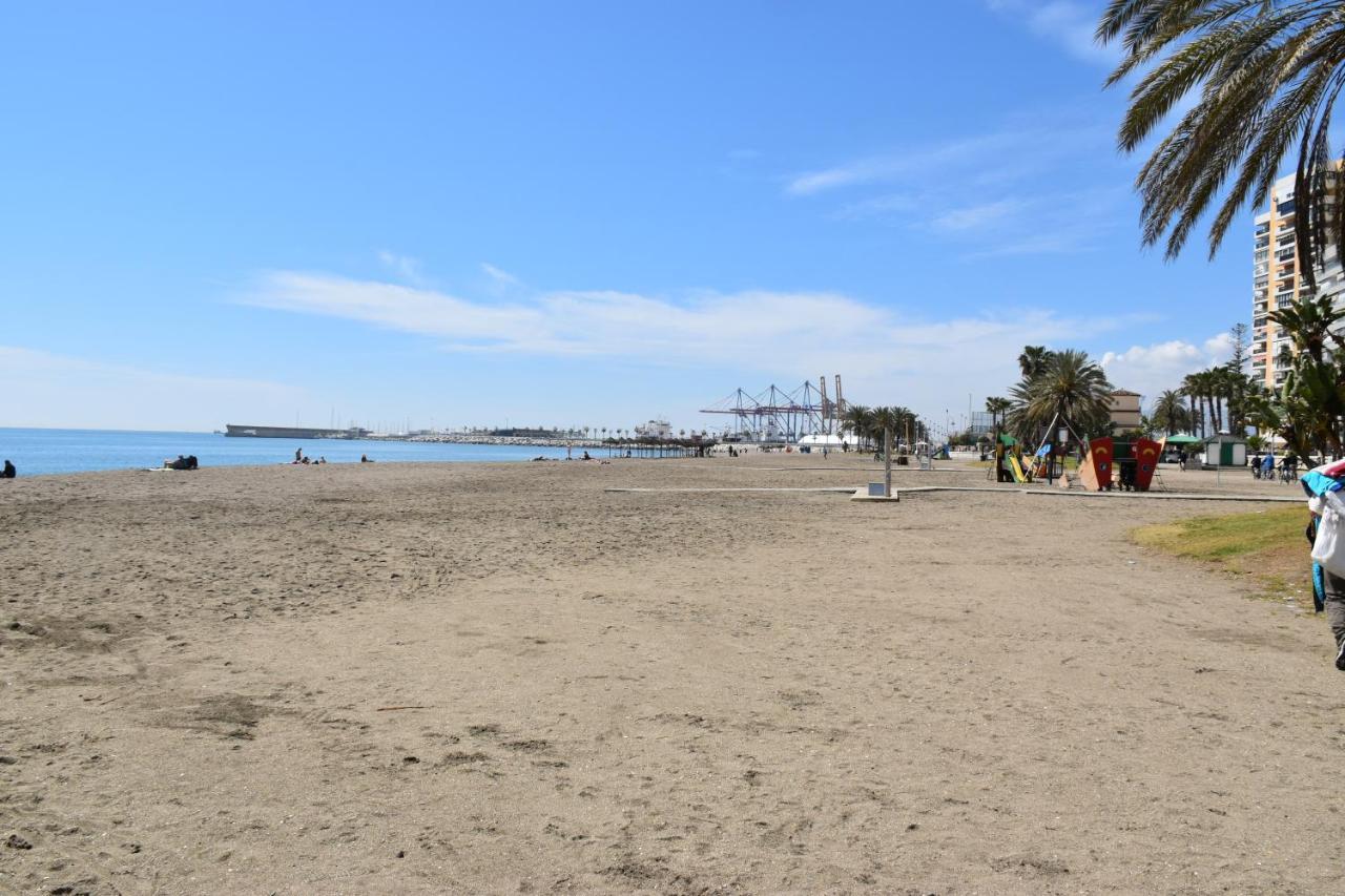Apartment Port And Beach -Parking- Málaga Exteriör bild